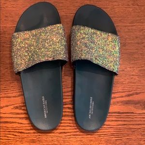 American eagle slip on sandals